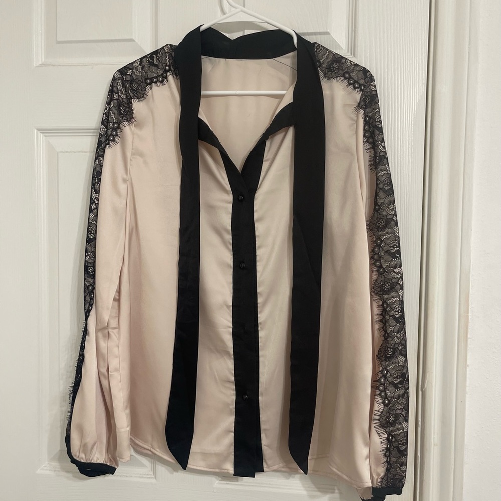 SHEIN Black and Cream Lace Accent Blouse